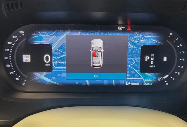 Certified 2023 Volvo XC60 B5 Ultimate w/ Protection Package Premier image 37