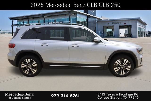 Certified 2025 Mercedes-Benz GLB 250 image 2