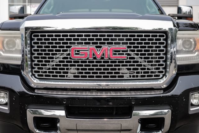 Used 2015 GMC Sierra 3500 Denali w/ Duramax Plus Package AWD/4WD image 15