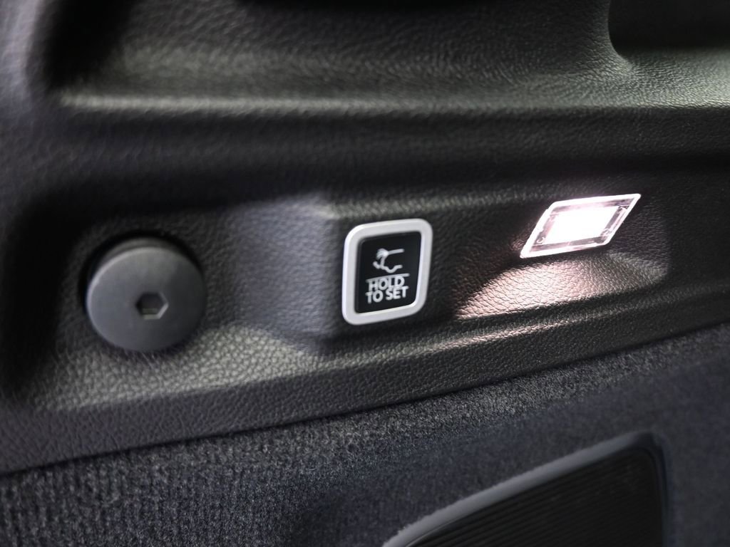 New 2025 Jeep Grand Cherokee L Overland image 24