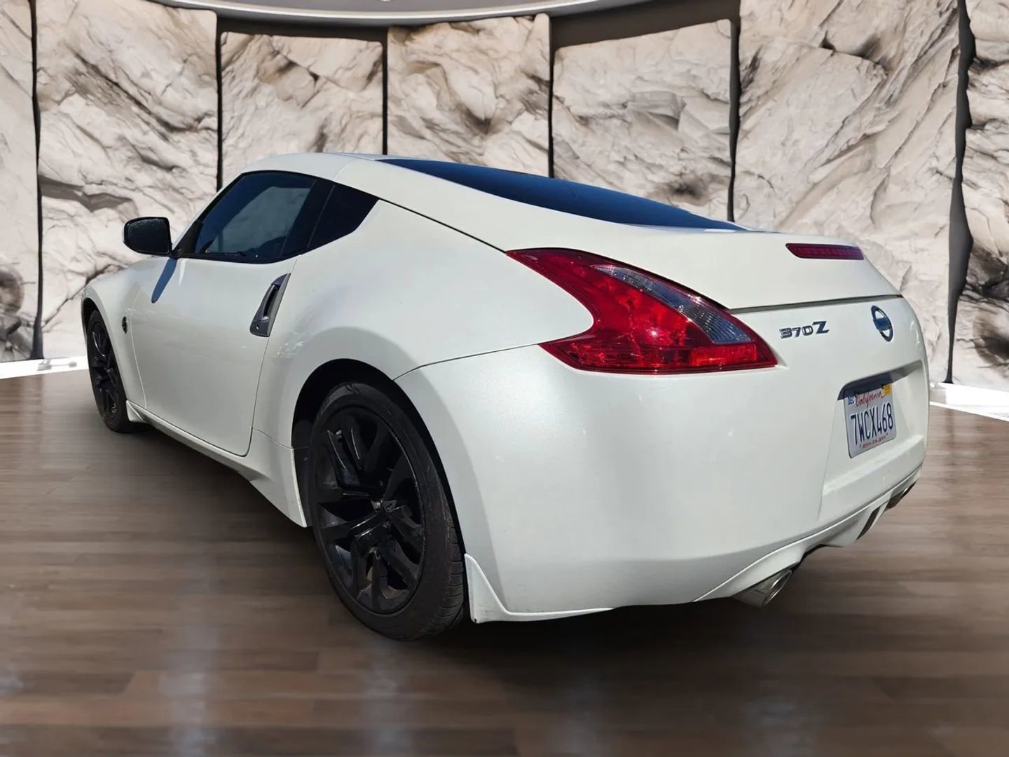 Used 2016 Nissan 370Z Coupe image 6
