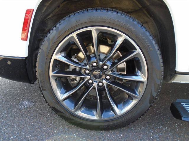 Certified 2025 Jeep Grand Wagoneer L Series II Obsidian w/ Quick Order Packagew 28T AWD/4WD image 21