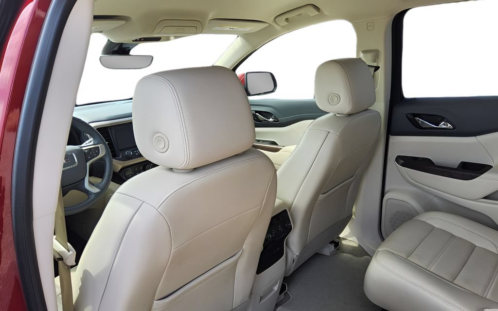 Used 2023 GMC Acadia Denali w/ Denali Technology Package AWD/4WD image 33