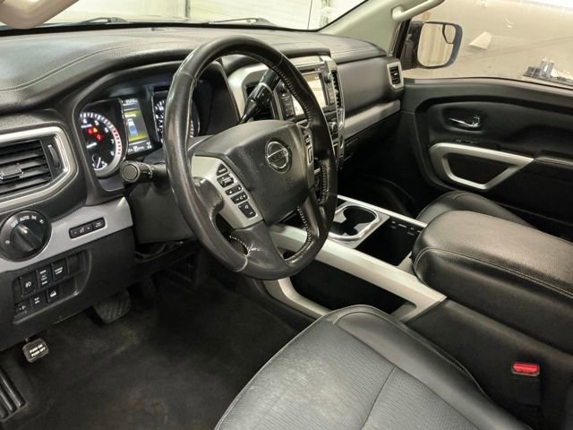 Used 2018 Nissan Titan PRO-4X image 15