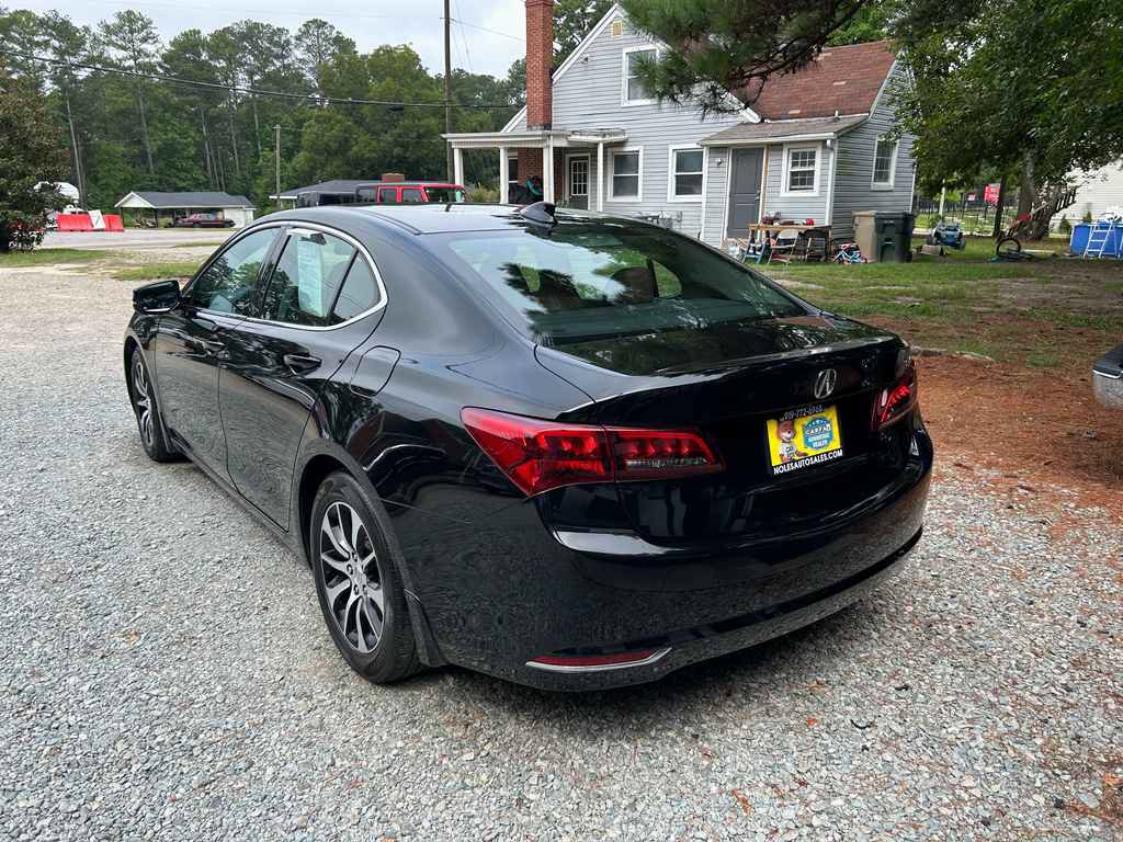 Used 2017 Acura TLX FWD image 4