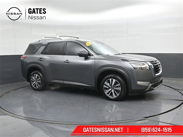 Used 2023 Nissan Pathfinder SL