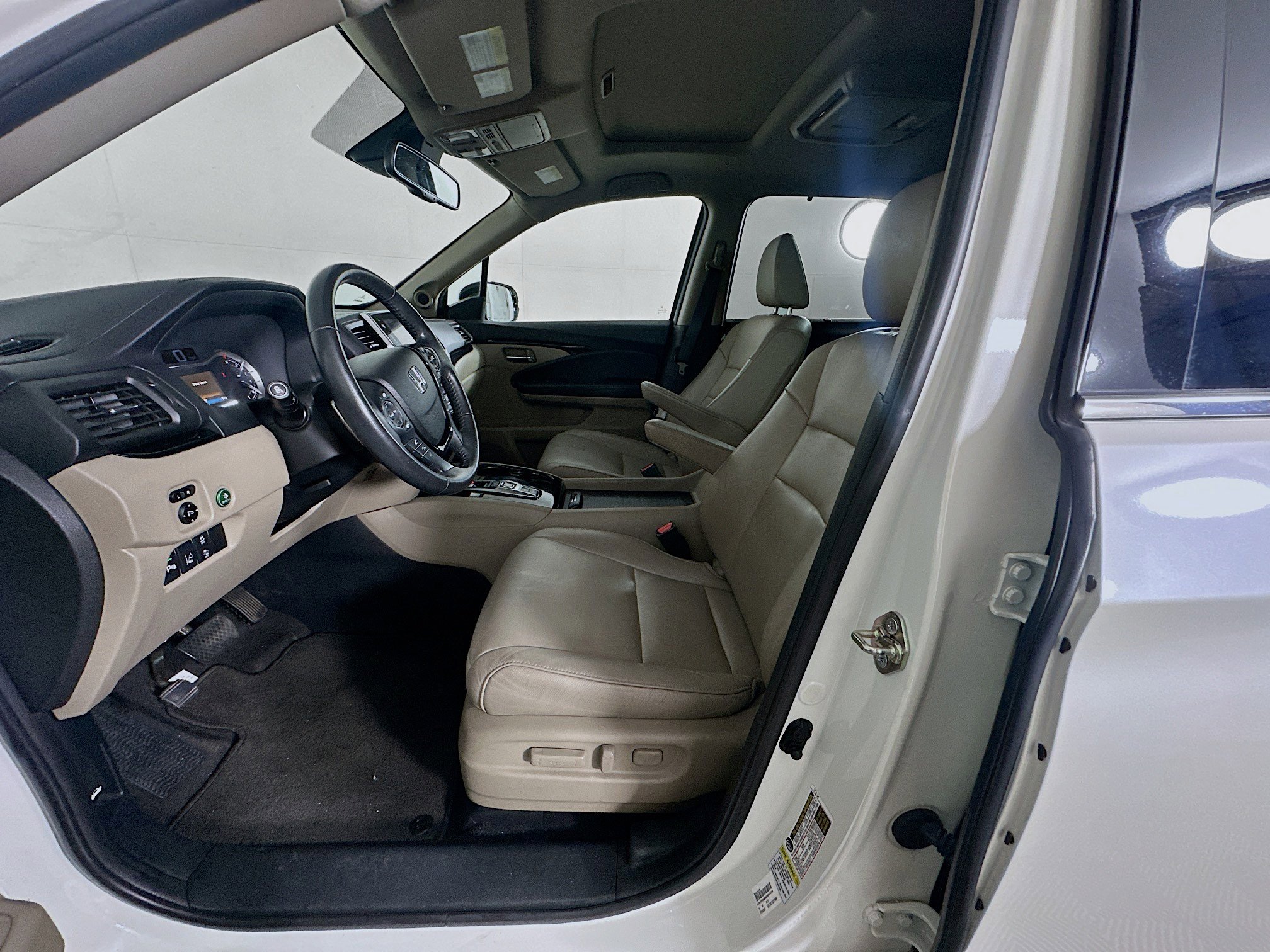 Used 2016 Honda Pilot Touring image 13