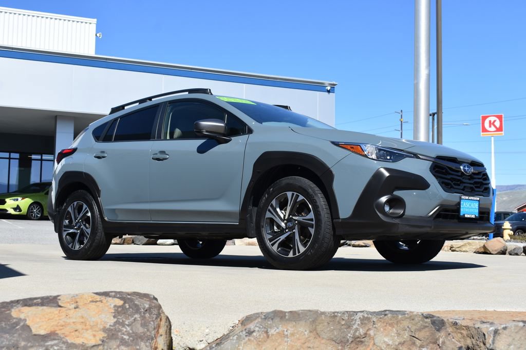 Used 2024 Subaru Crosstrek 2.0i Premium image 3