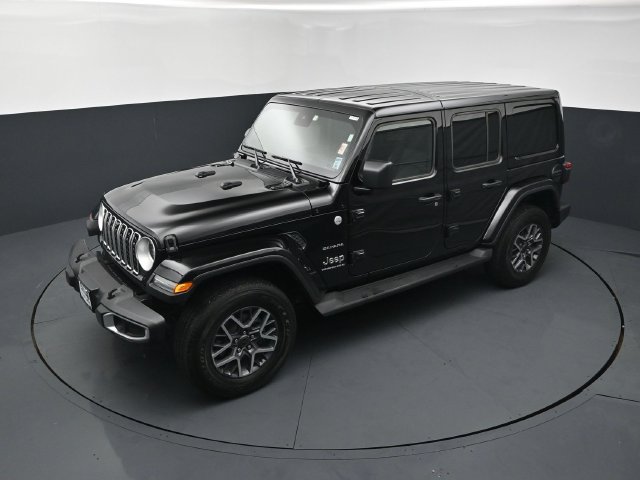 Used 2024 Jeep Wrangler Unlimited Sahara w/ Technology Group AWD/4WD image 14