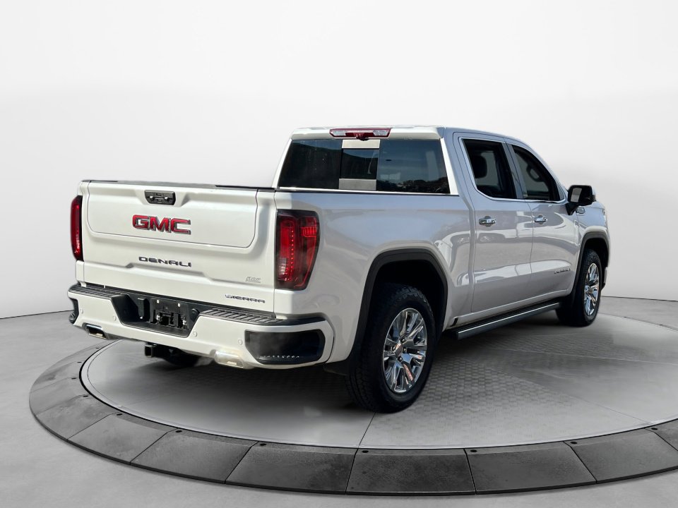 Used 2024 GMC Sierra 1500 Denali w/ Technology Package image 7