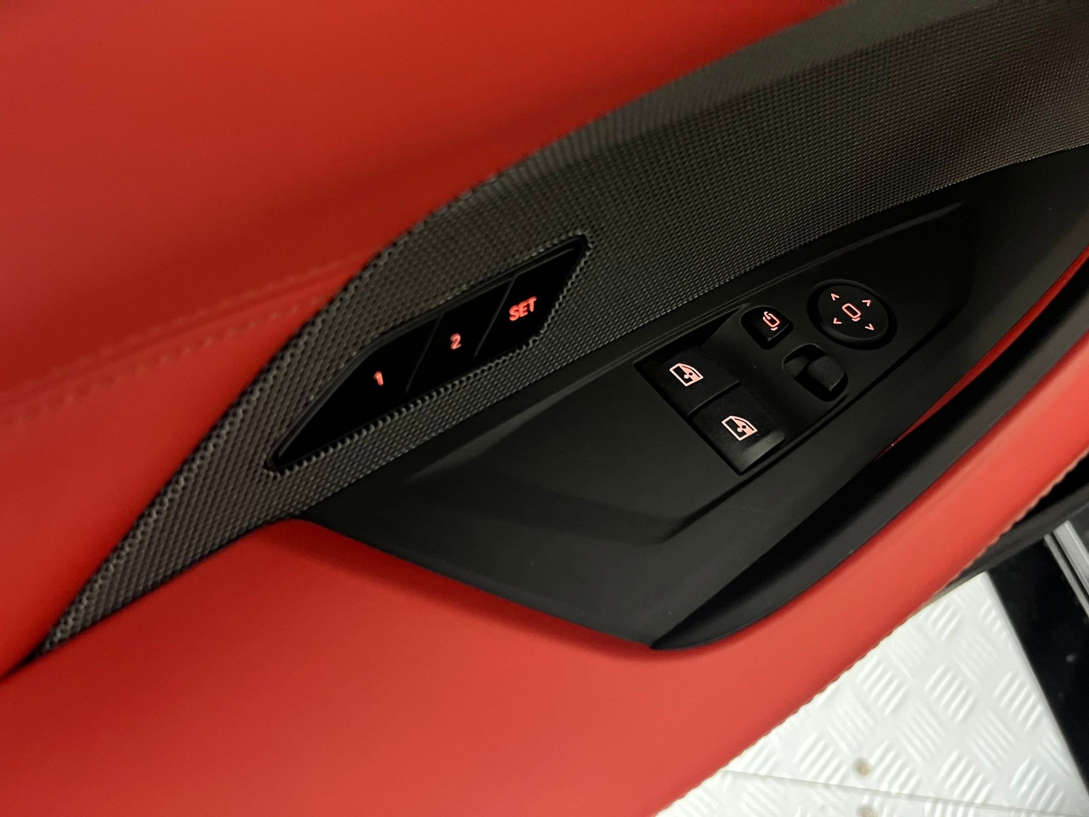 Used 2025 BMW M4 Coupe w/ Executive Package image 12