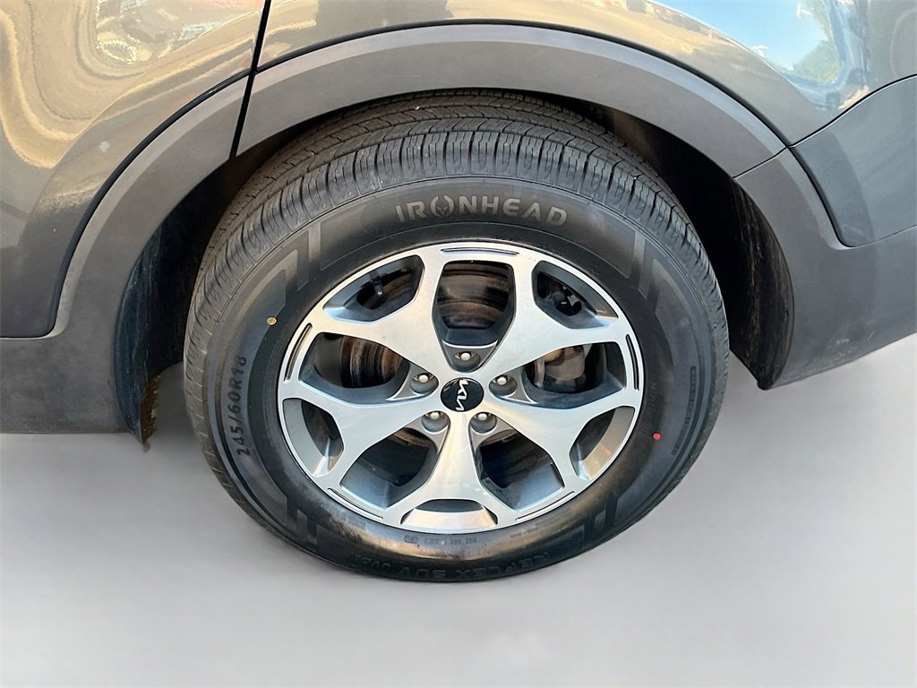 Used 2022 Kia Telluride EX image 31