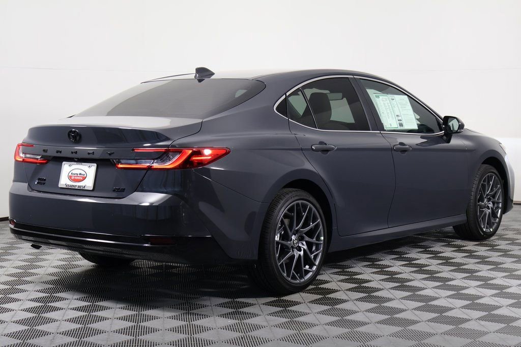 Used 2026 Toyota Camry XLE AWD/4WD image 4