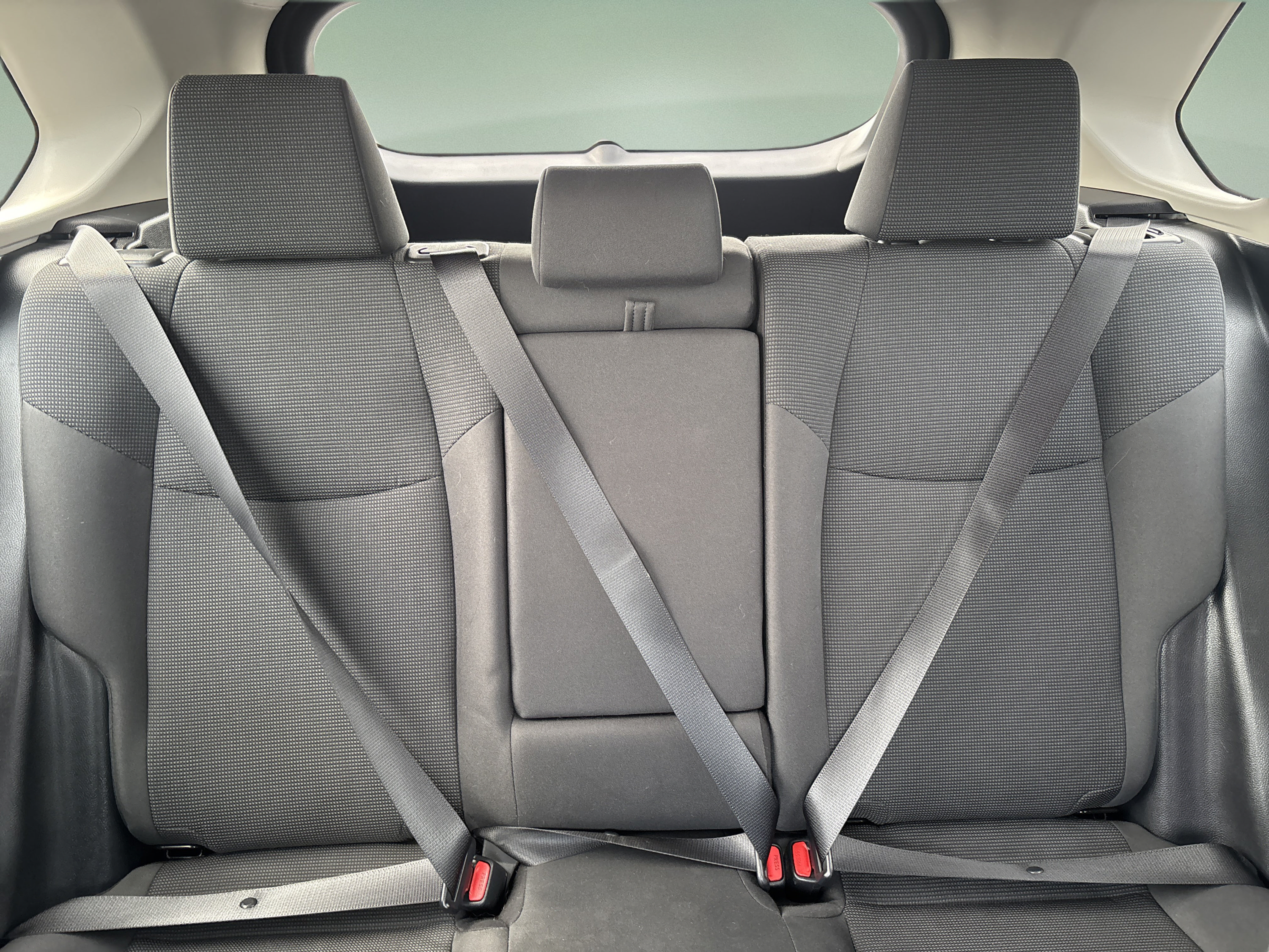 Used 2019 Toyota RAV4 LE w/ Carpet Mat Package FWD image 17
