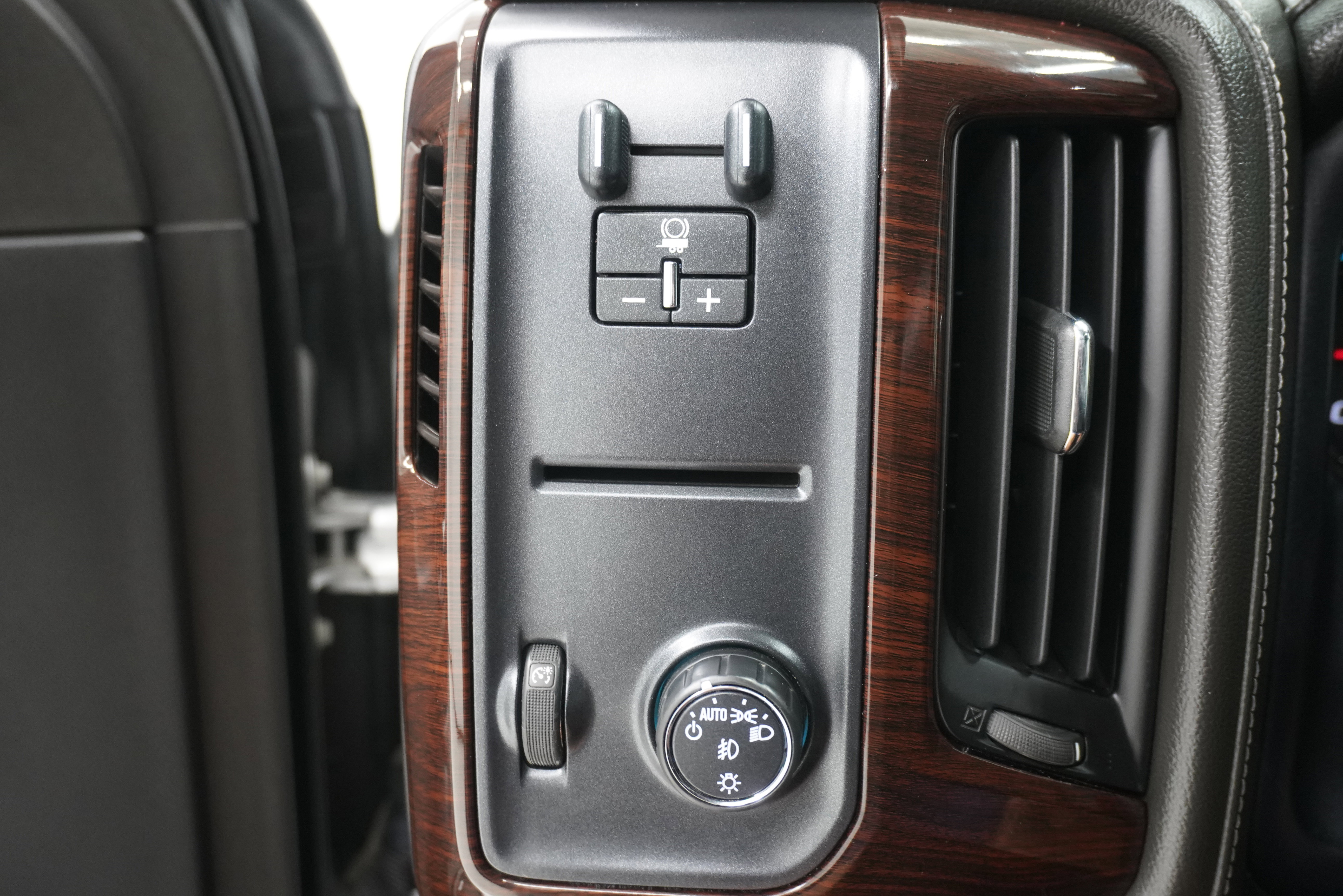 Used 2015 Chevrolet Silverado 3500 LTZ w/ Duramax Plus Package image 24