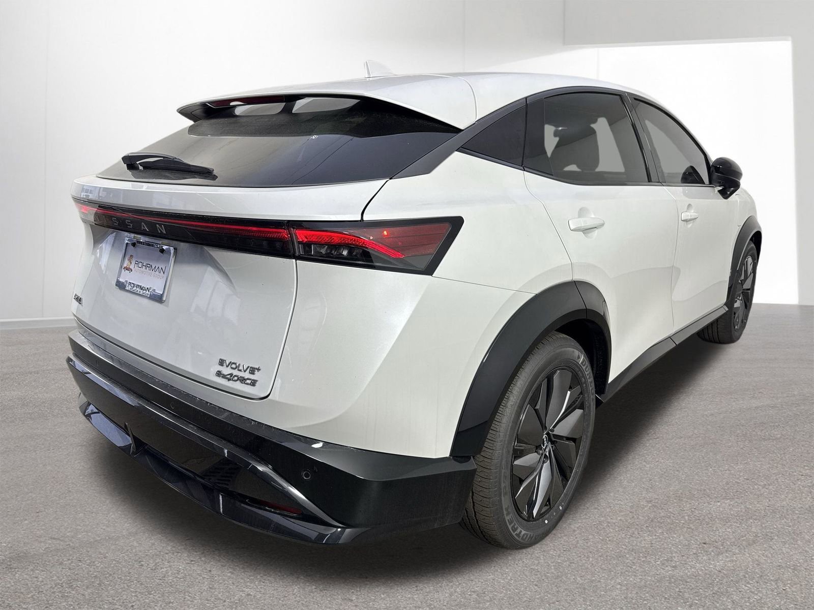 New 2025 Nissan Ariya AWD image 35