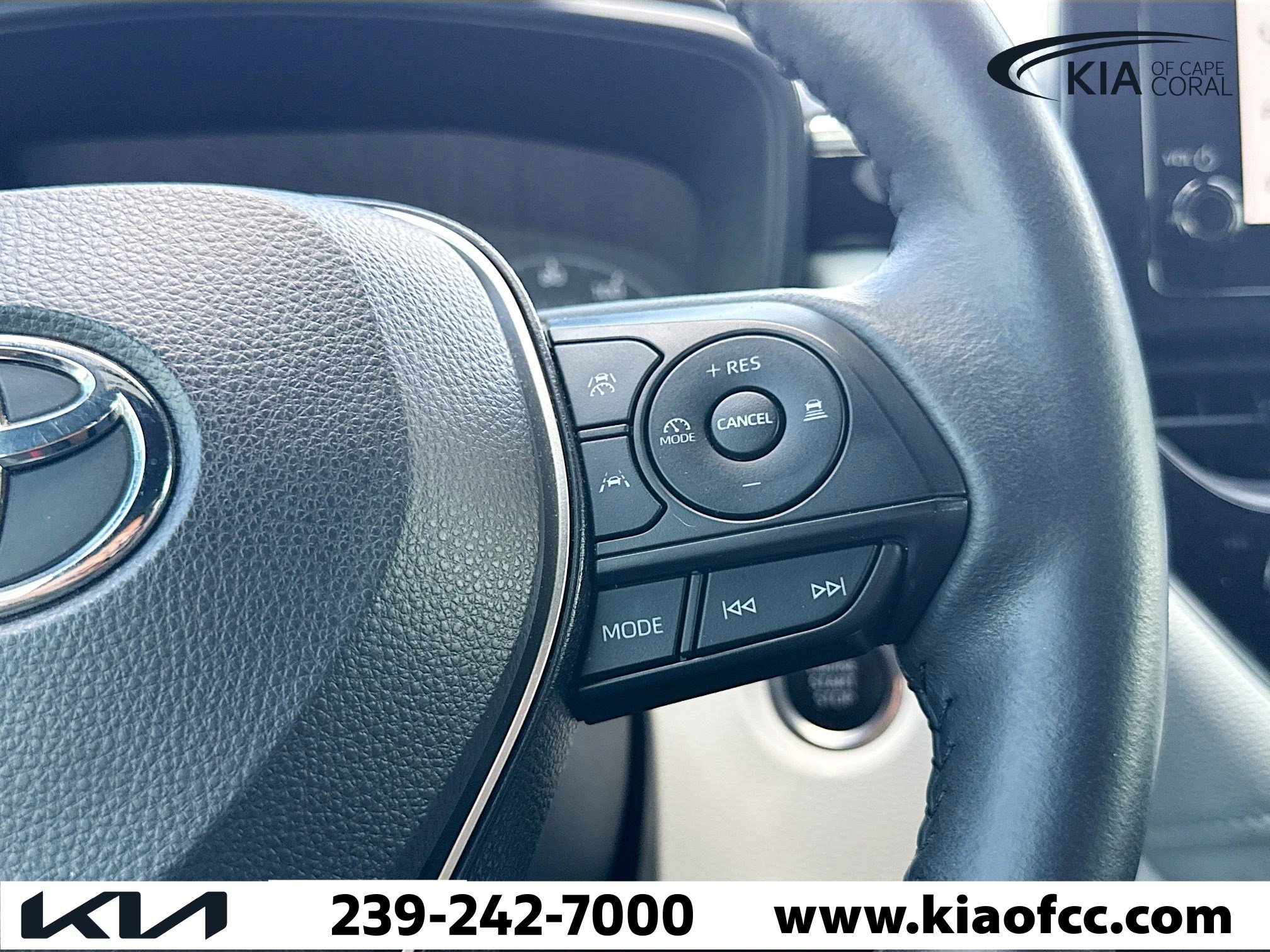 Used 2024 Toyota Corolla SE image 35