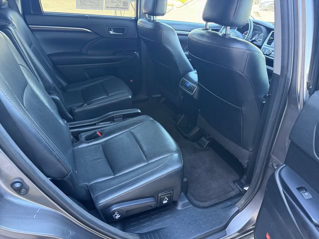 Used 2016 Toyota Highlander Limited FWD image 9