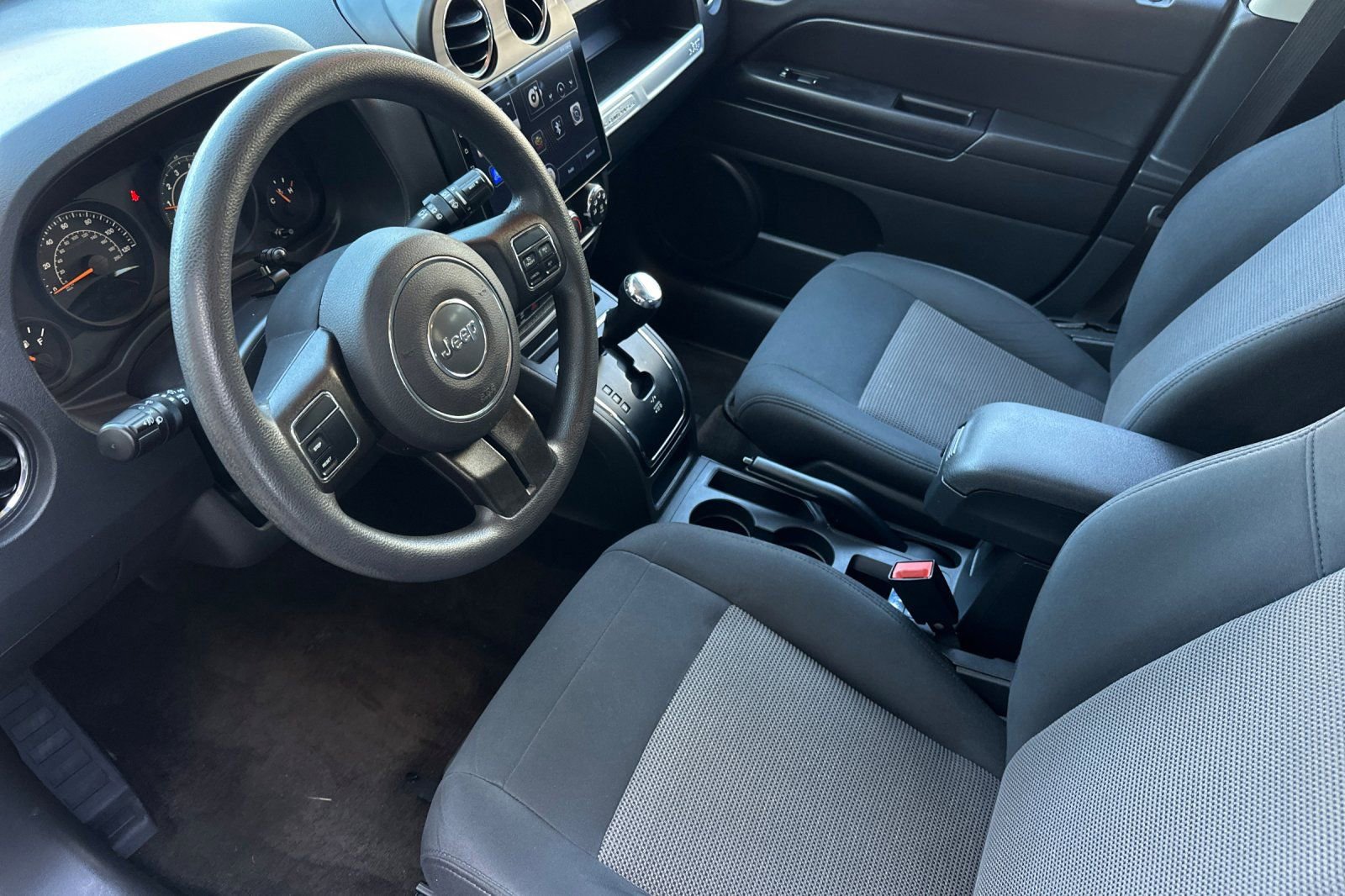 Used 2014 Jeep Compass Sport w/ Power Value Group image 10