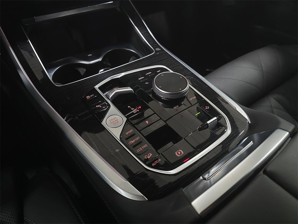 Used 2026 BMW X7 xDrive40i w/ M Sport Package image 24