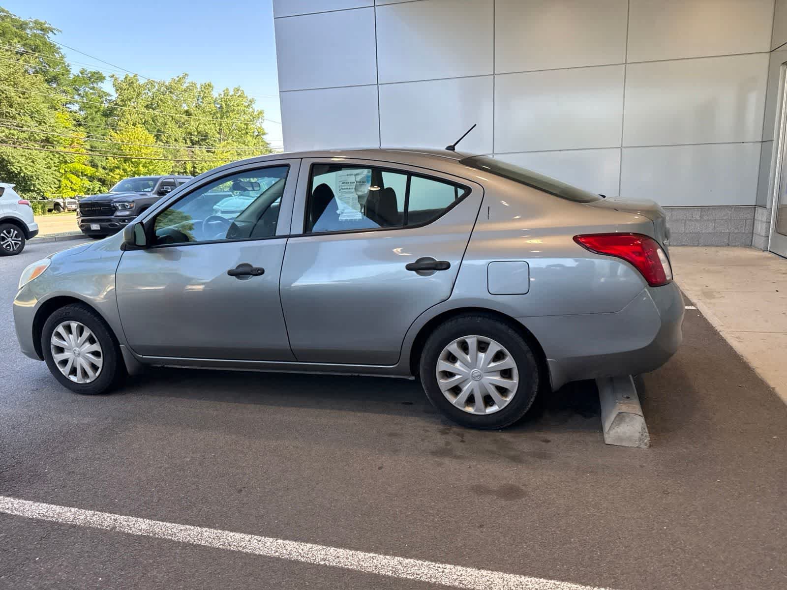 Used 2013 Nissan Versa S FWD image 13