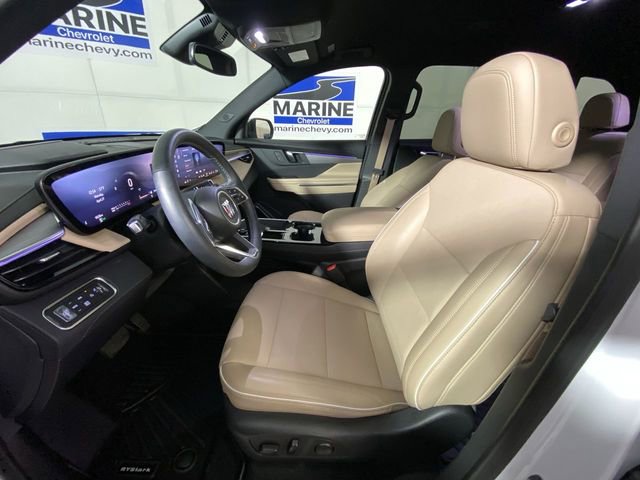 Used 2025 Buick Enclave Preferred AWD/4WD image 24