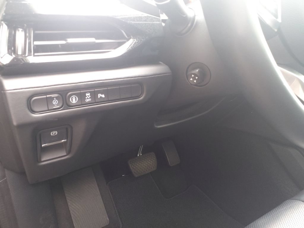 Used 2023 Acura MDX w/ Technology Package FWD image 24
