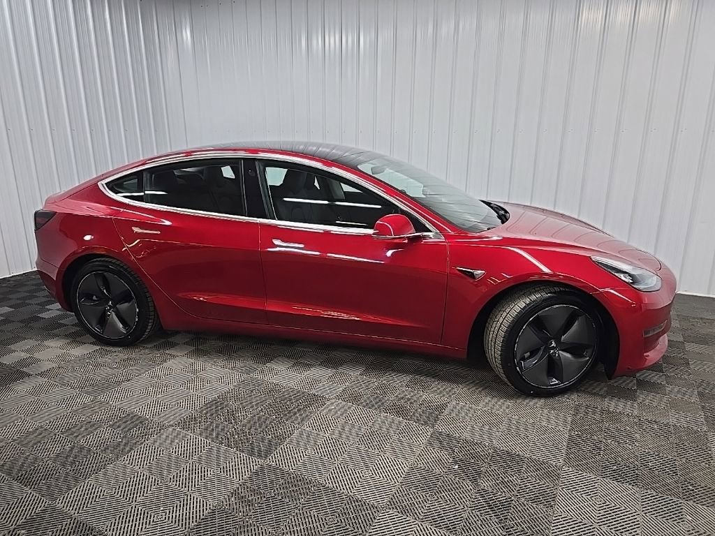 Used 2018 Tesla Model 3 Long Range image 1