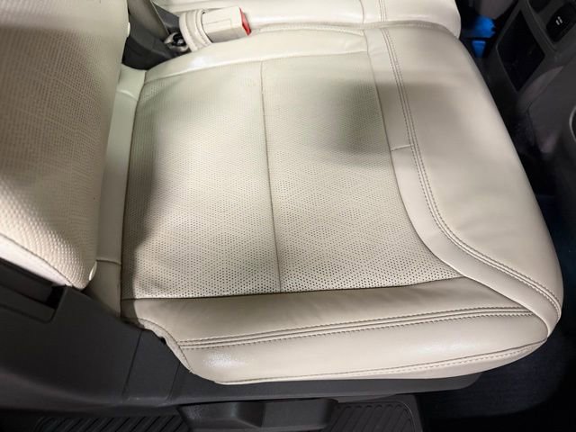 Used 2020 Ford Explorer Platinum w/ Premium Technology Package image 28