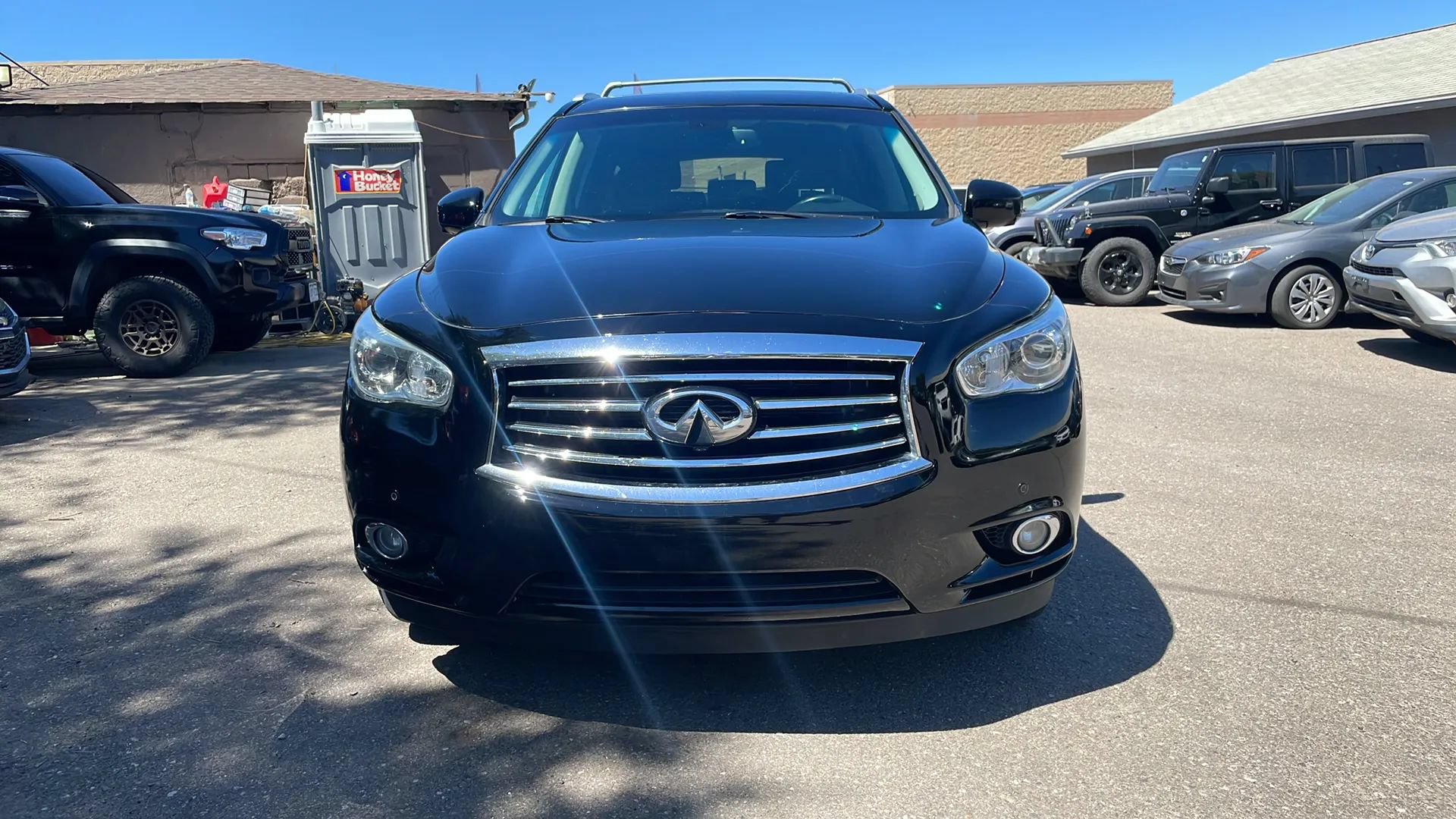 Used 2015 INFINITI QX60 Luxe w/ Premium Plus Package AWD/4WD image 2