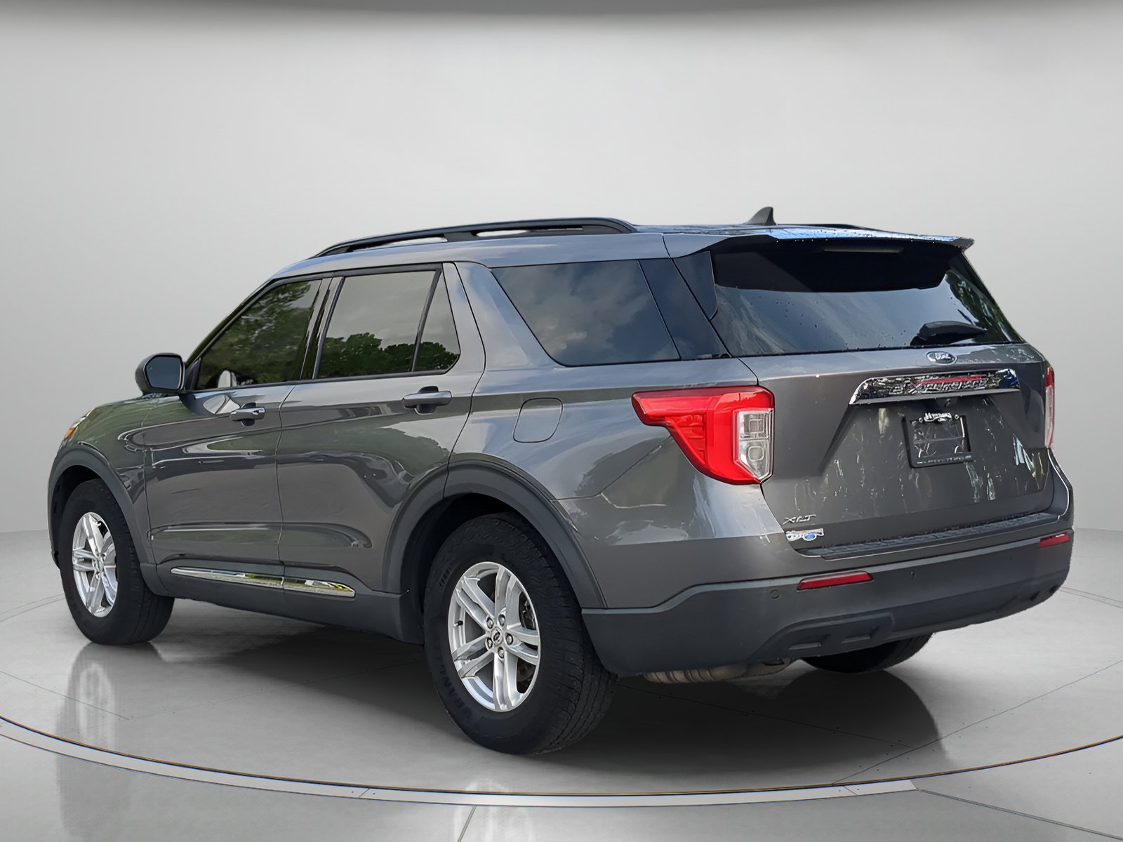 Certified 2021 Ford Explorer XLT RWD image 42