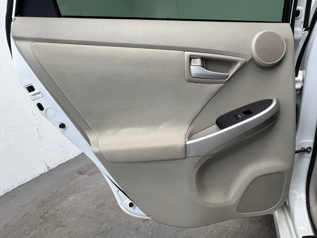 Used 2010 Toyota Prius Three FWD image 9