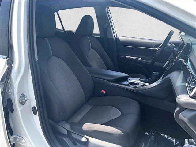 Used 2022 Toyota Camry LE FWD image 9