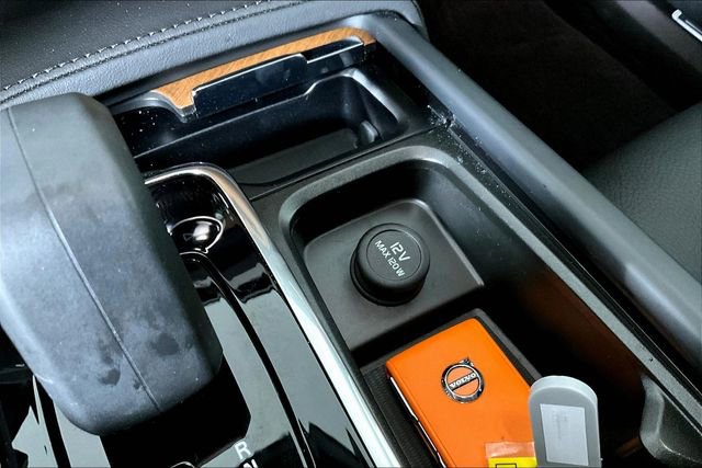 Used 2024 Volvo XC90 B5 Plus image 34