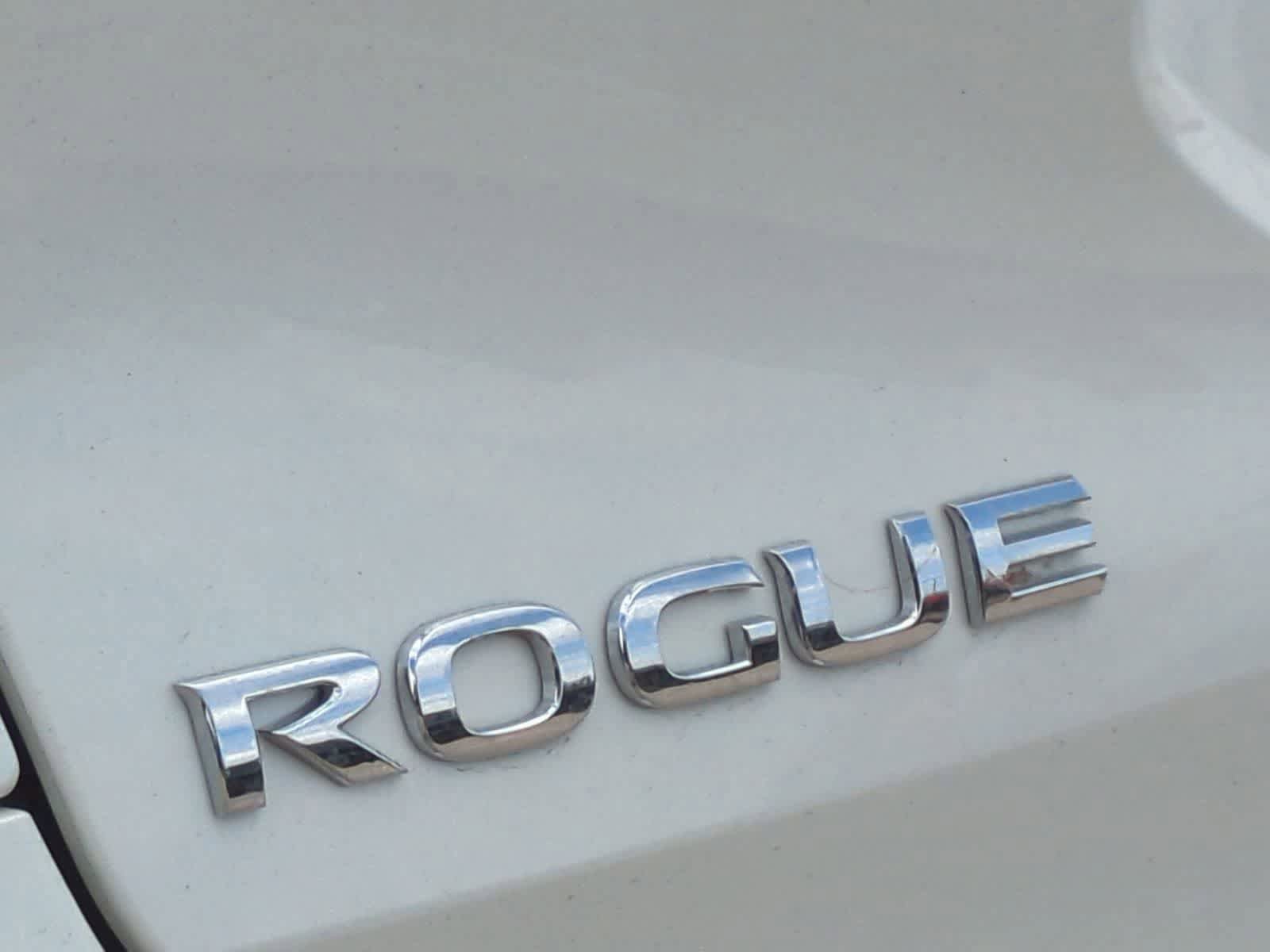 Used 2019 Nissan Rogue S AWD/4WD image 13