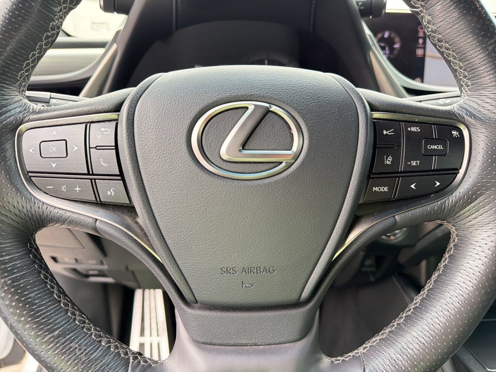 Used 2019 Lexus ES 350 F Sport w/ Accessory Package 2 FWD image 16