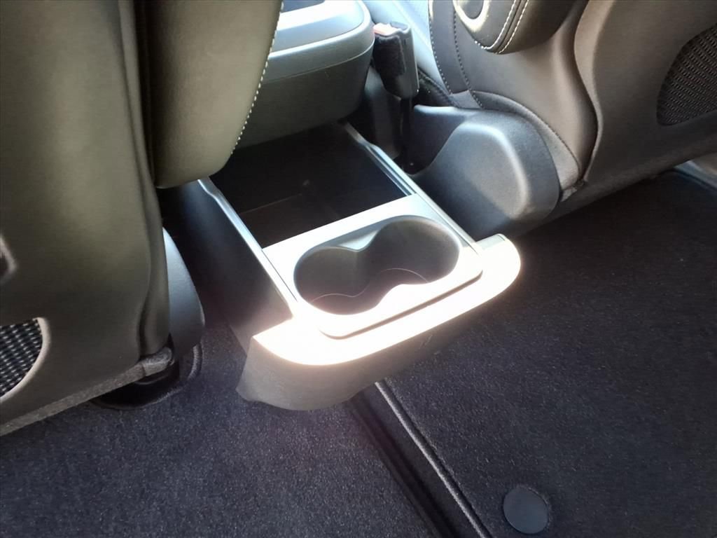 New 2026 Chrysler Pacifica Select image 32