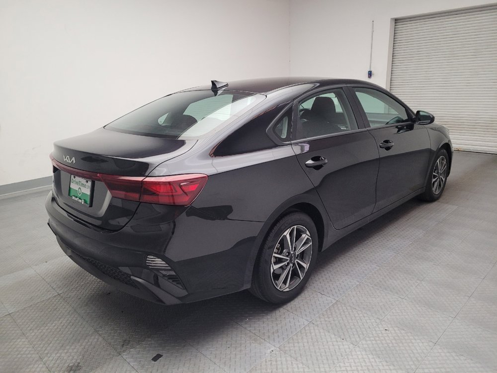 Used 2024 Kia Forte LXS image 9