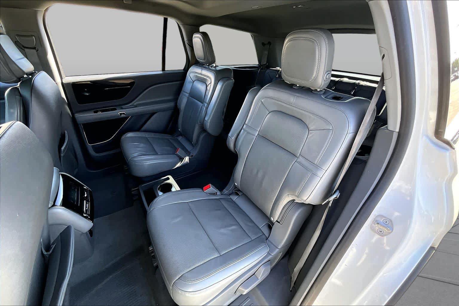 Used 2020 Lincoln Aviator Reserve w/ Equipment Group 201A RWD image 19