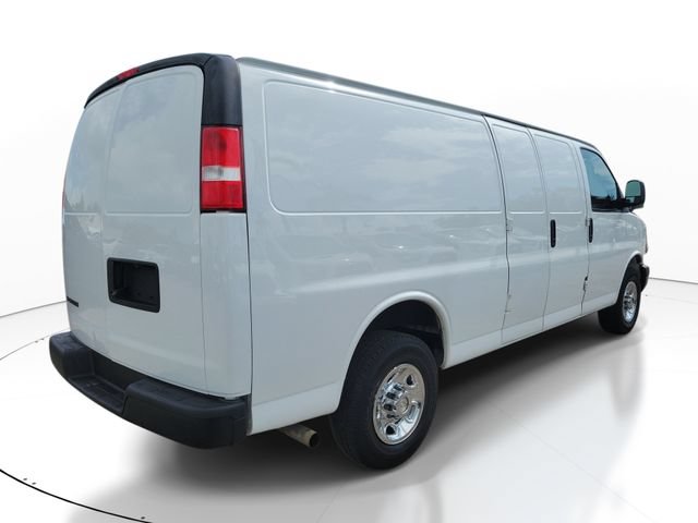 Used 2021 Chevrolet Express 2500 Extended RWD image 2