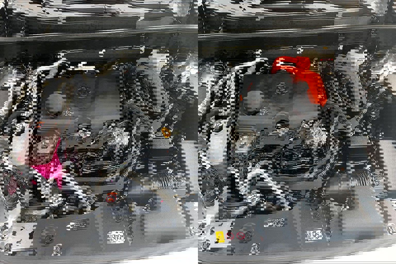 Used 2023 Toyota RAV4 SE image 13