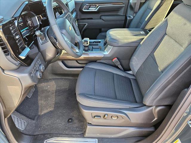 New 2026 Chevrolet Silverado 1500 LT w/ LPO, Dark Essentials Package image 4
