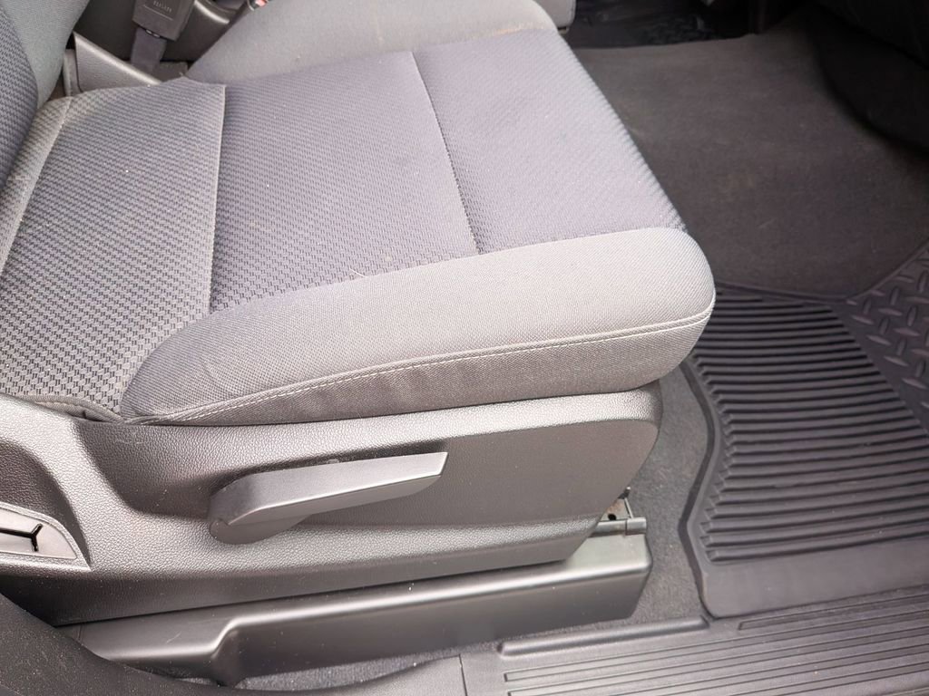 Used 2019 Chevrolet Silverado 1500 LT RWD image 27
