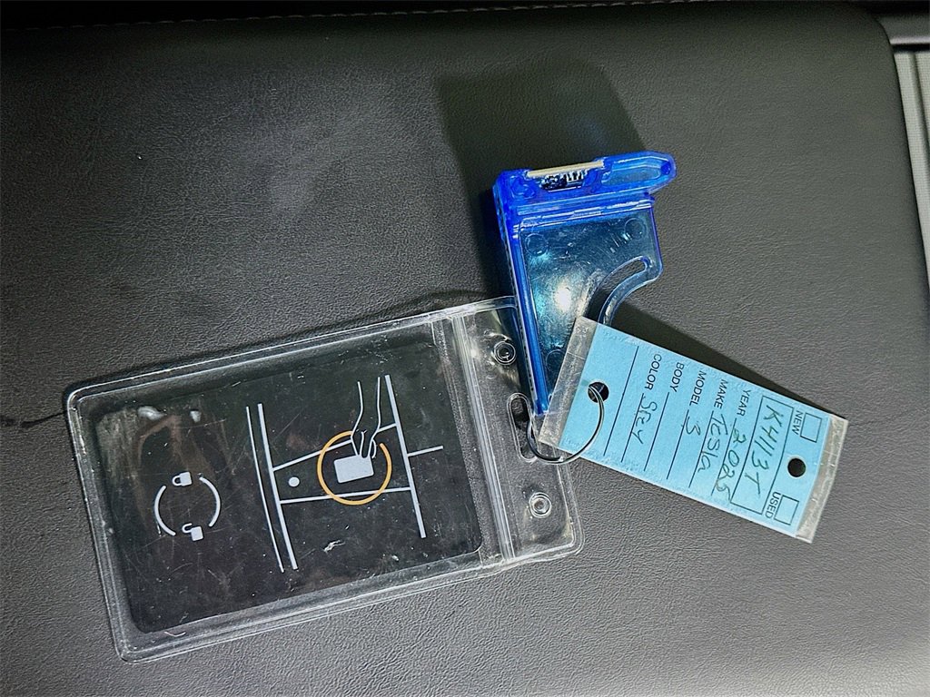 Used 2025 Tesla Model 3 Performance image 30