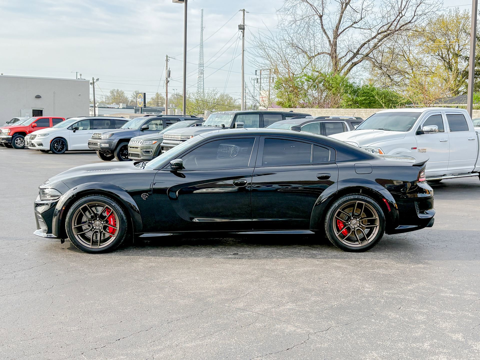 Used 2022 Dodge Charger SRT Hellcat w/ Carbon/Suede Interior Package RWD image 11