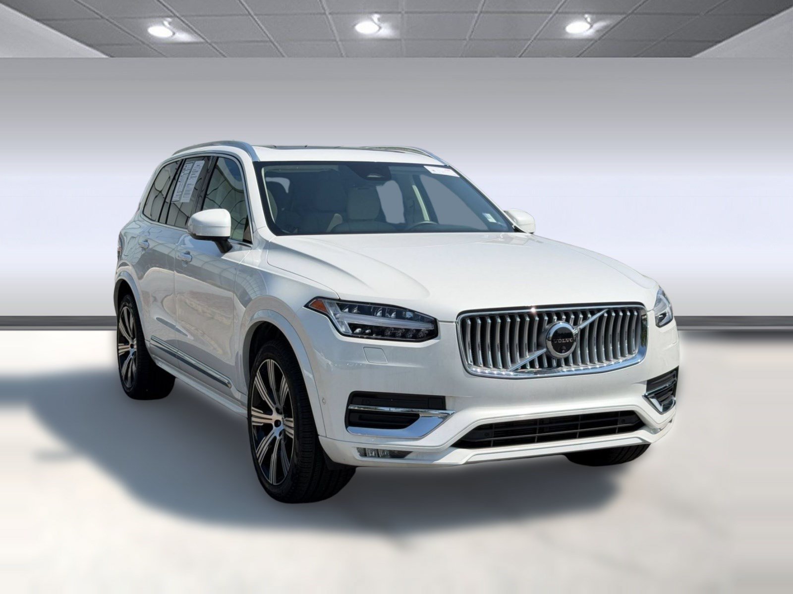 Certified 2025 Volvo XC90 B6 Plus w/ Protection Package Premier AWD/4WD image 7