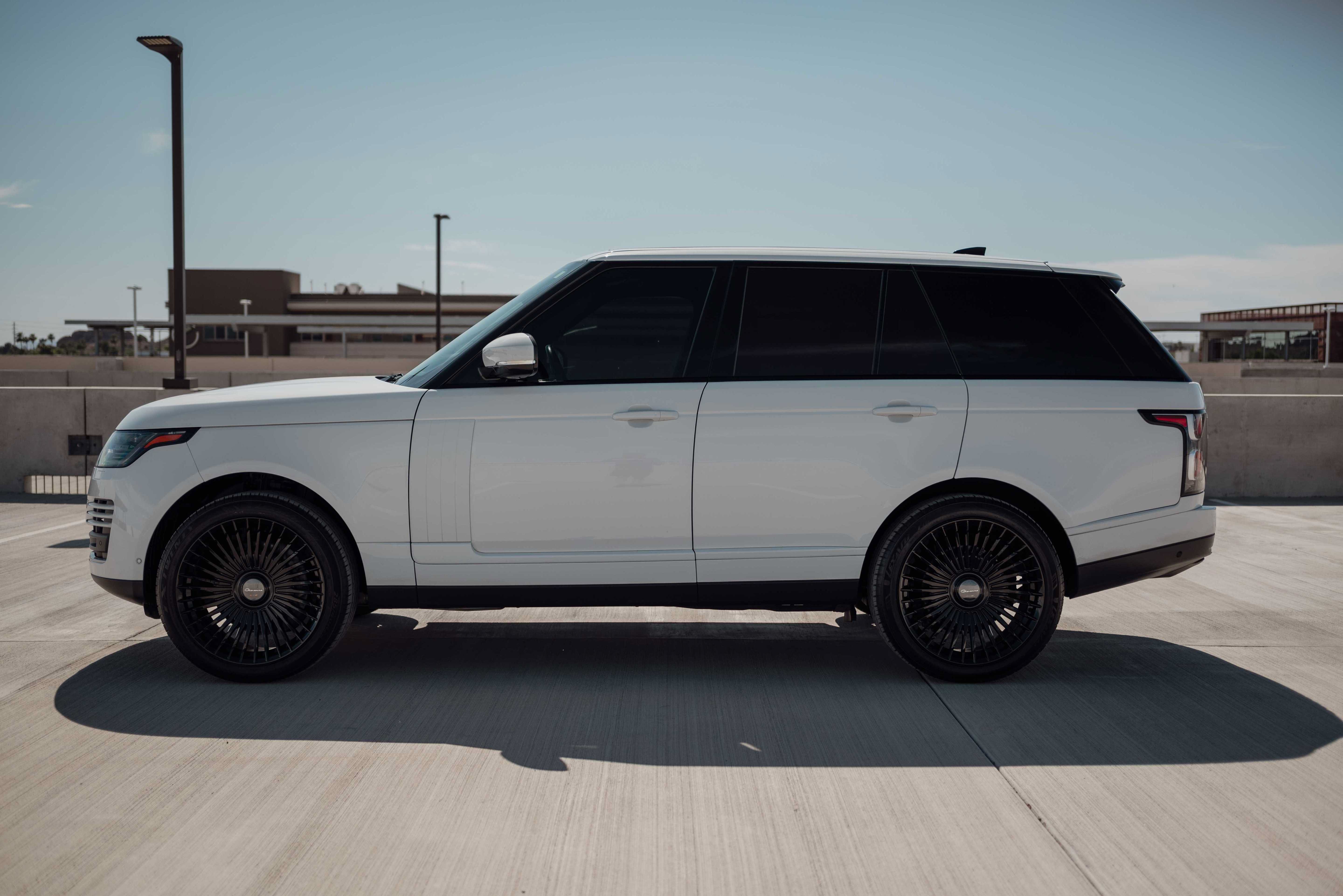Used 2019 Land Rover Range Rover HSE AWD/4WD image 7