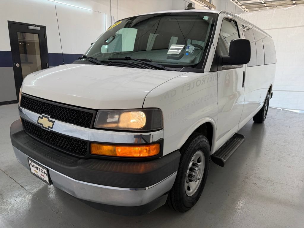 Used 2020 Chevrolet Express 3500 LT w/ LT Preferred Equipment Group RWD image 33