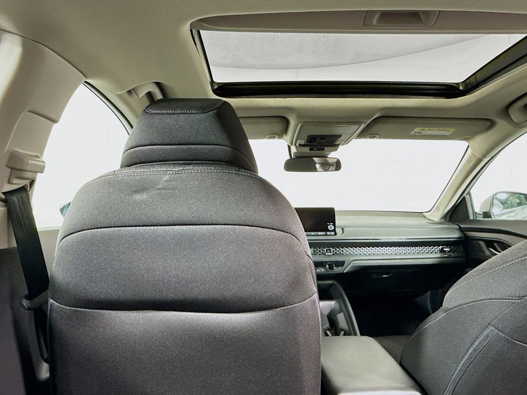 Certified 2025 Honda Accord SE image 25