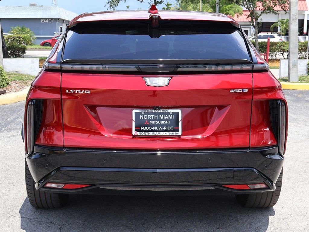 Used 2024 Cadillac Lyriq Sport RWD image 12